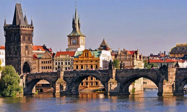 Charles-Bridge.jpg